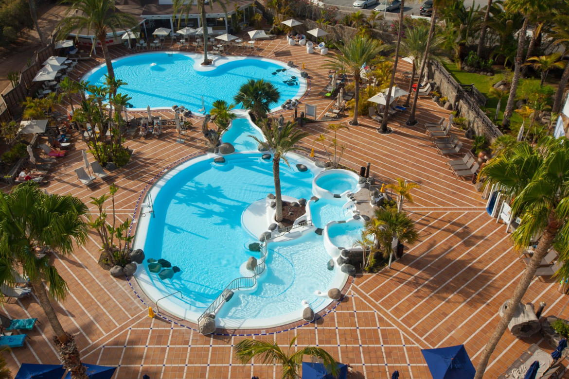 BRISA-MARINA-POOL-3.jpg